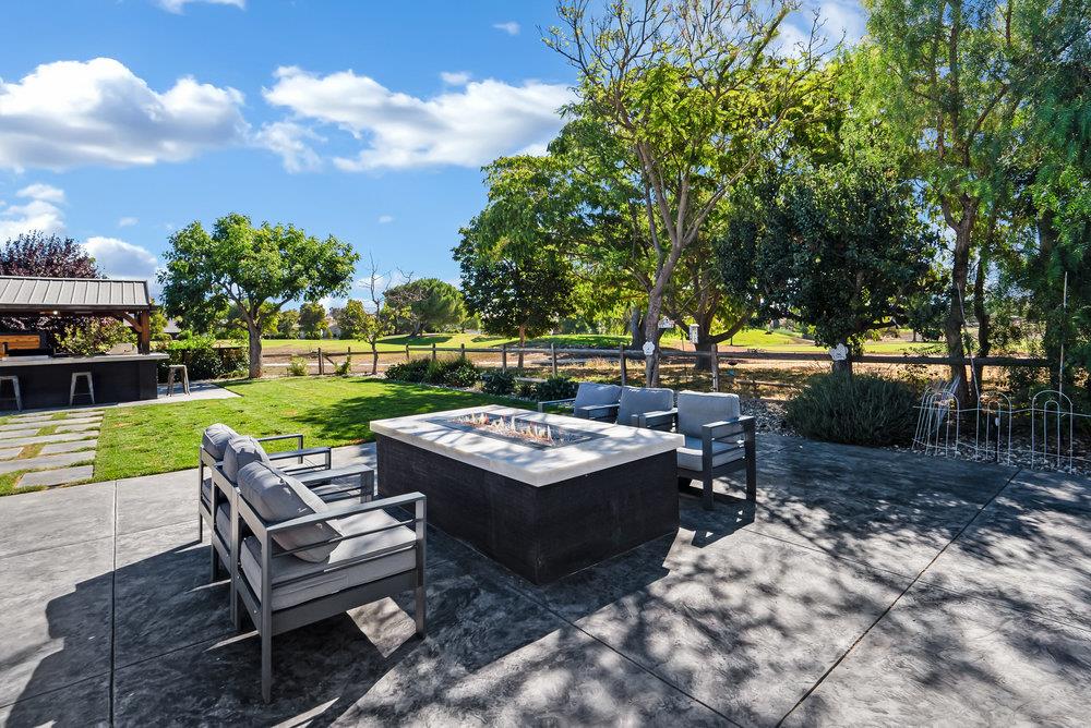 Detail Gallery Image 53 of 119 For 1220 S Ridgemark Dr, Hollister,  CA 95023 - 3 Beds | 3 Baths