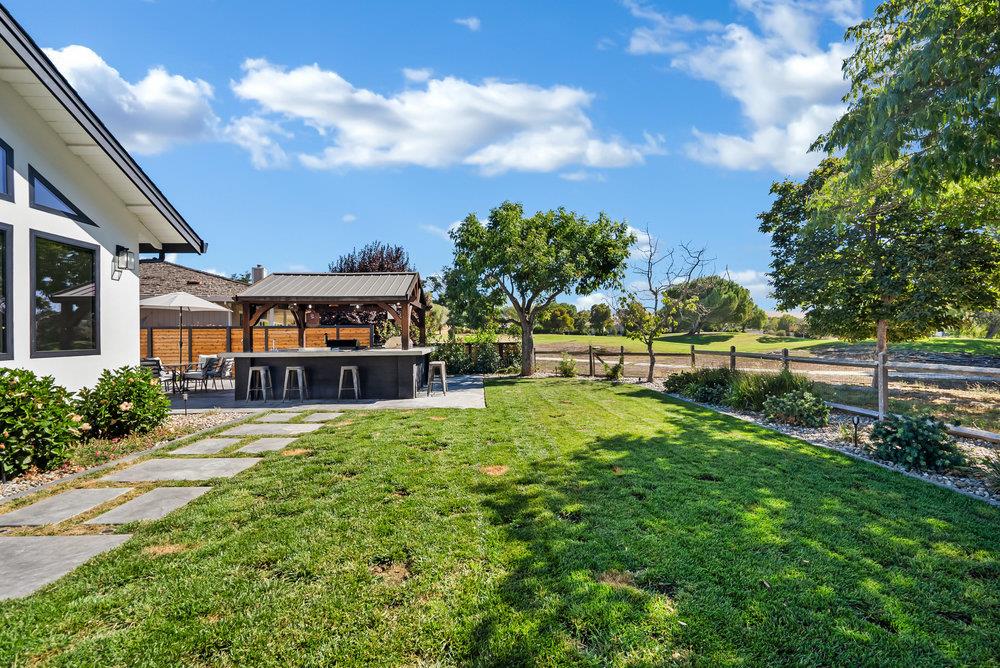 Detail Gallery Image 59 of 119 For 1220 S Ridgemark Dr, Hollister,  CA 95023 - 3 Beds | 3 Baths