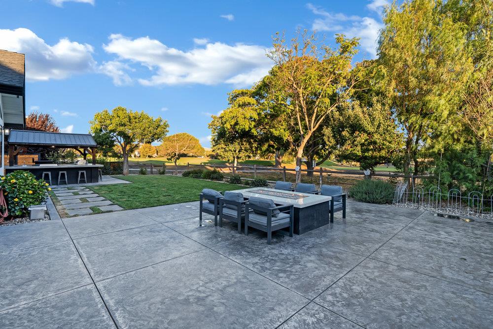 Detail Gallery Image 86 of 119 For 1220 S Ridgemark Dr, Hollister,  CA 95023 - 3 Beds | 3 Baths