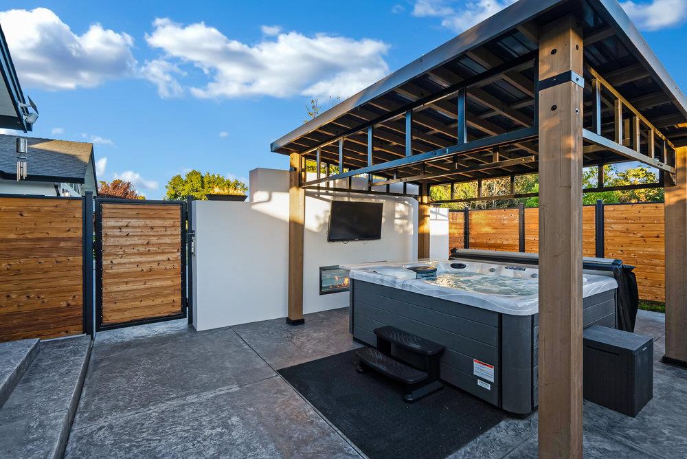 Detail Gallery Image 87 of 119 For 1220 S Ridgemark Dr, Hollister,  CA 95023 - 3 Beds | 3 Baths