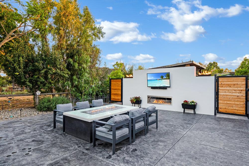 Detail Gallery Image 90 of 119 For 1220 S Ridgemark Dr, Hollister,  CA 95023 - 3 Beds | 3 Baths