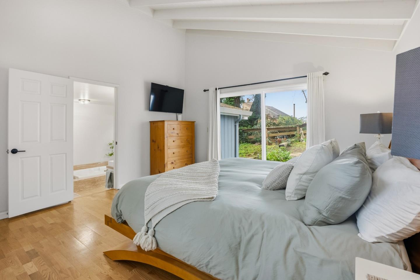 Detail Gallery Image 31 of 66 For 645 Skyward Dr, Aptos,  CA 95003 - 3 Beds | 2 Baths