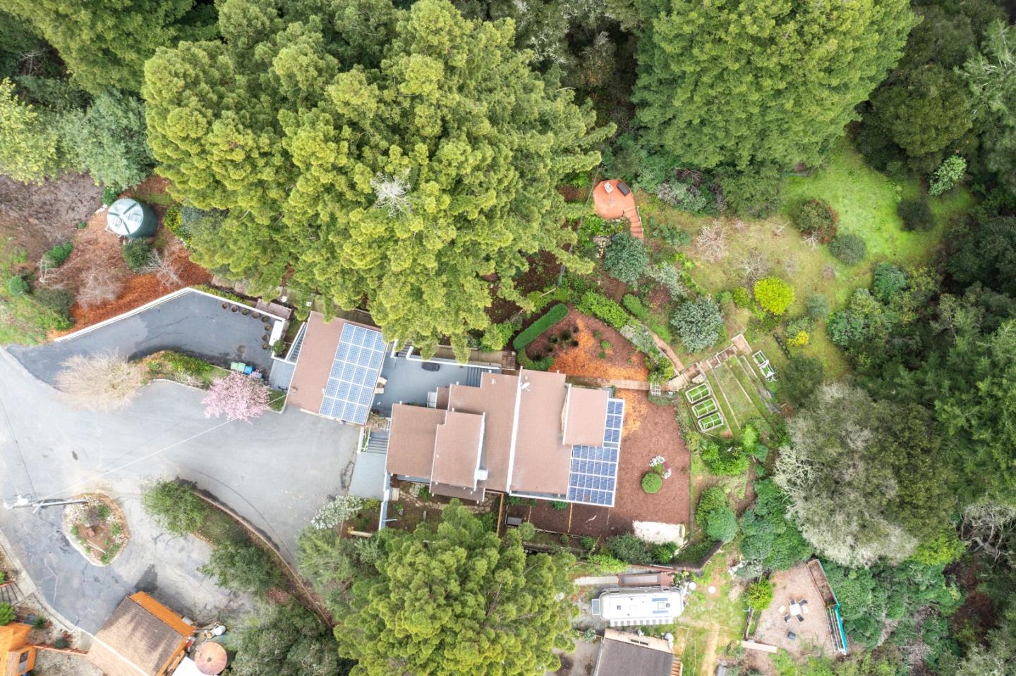 Detail Gallery Image 6 of 66 For 645 Skyward Dr, Aptos,  CA 95003 - 3 Beds | 2 Baths