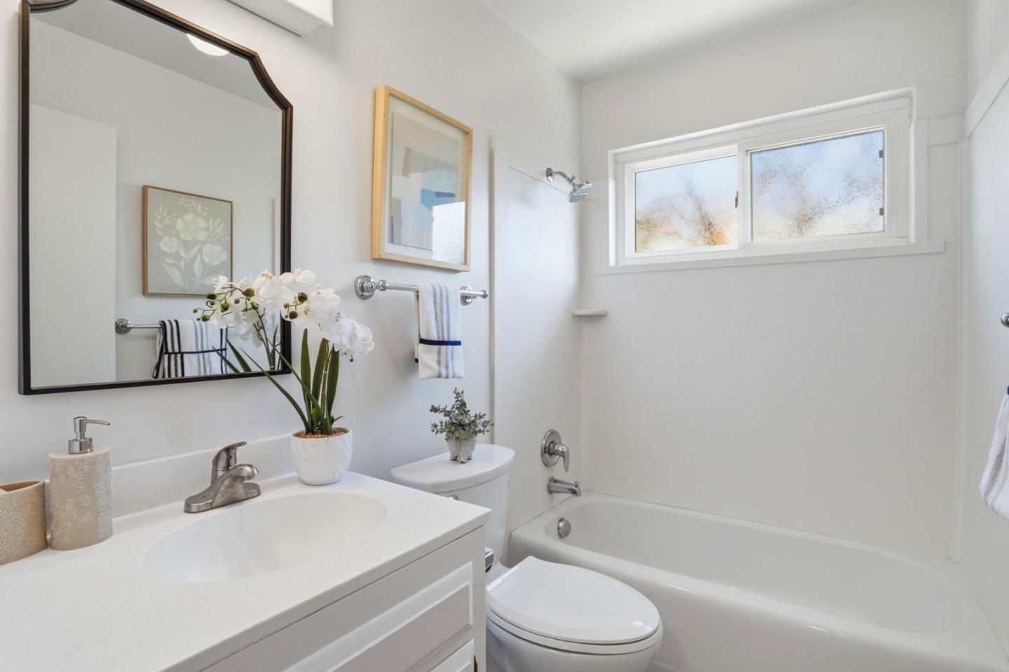 Detail Gallery Image 23 of 24 For 19735 Auburn Dr, Cupertino,  CA 95014 - 4 Beds | 2/1 Baths