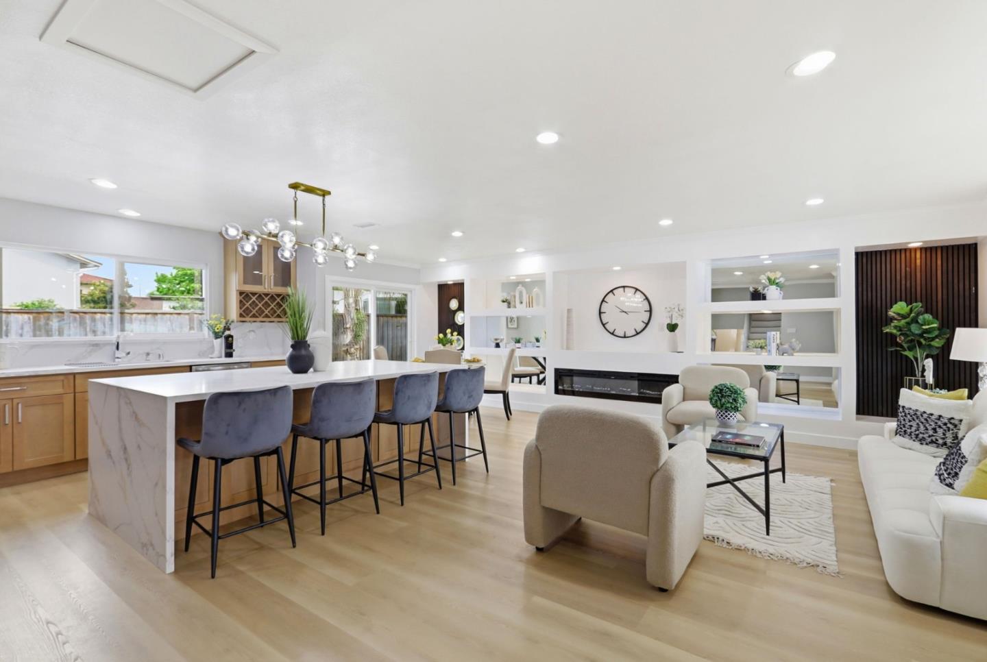 Detail Gallery Image 10 of 44 For 3367 Holderman Drive, San Jose,  CA 95148 - 4 Beds | 2/1 Baths