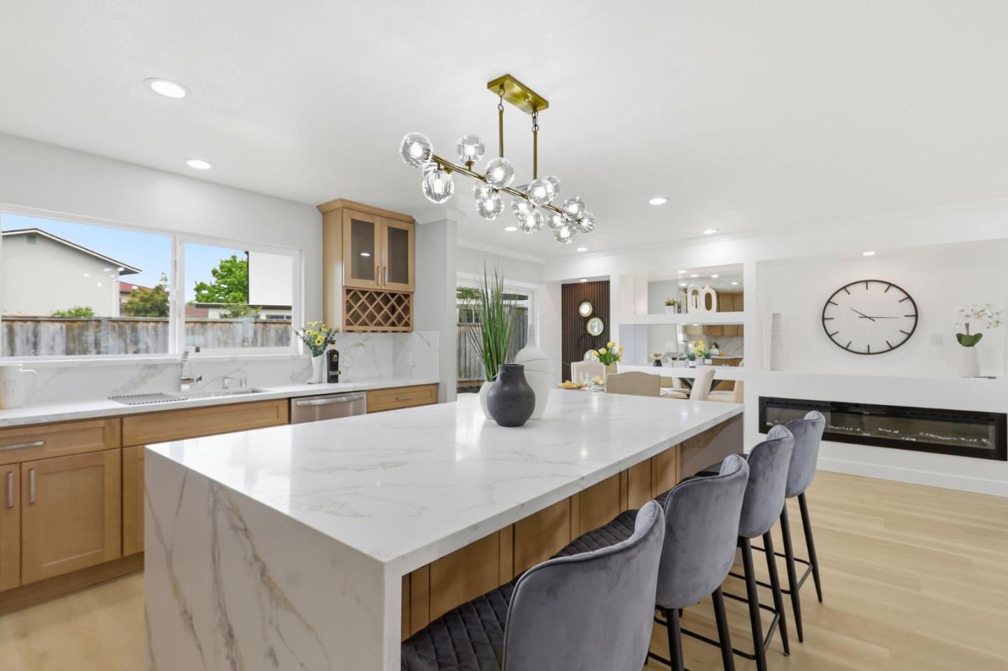 Detail Gallery Image 11 of 44 For 3367 Holderman Drive, San Jose,  CA 95148 - 4 Beds | 2/1 Baths