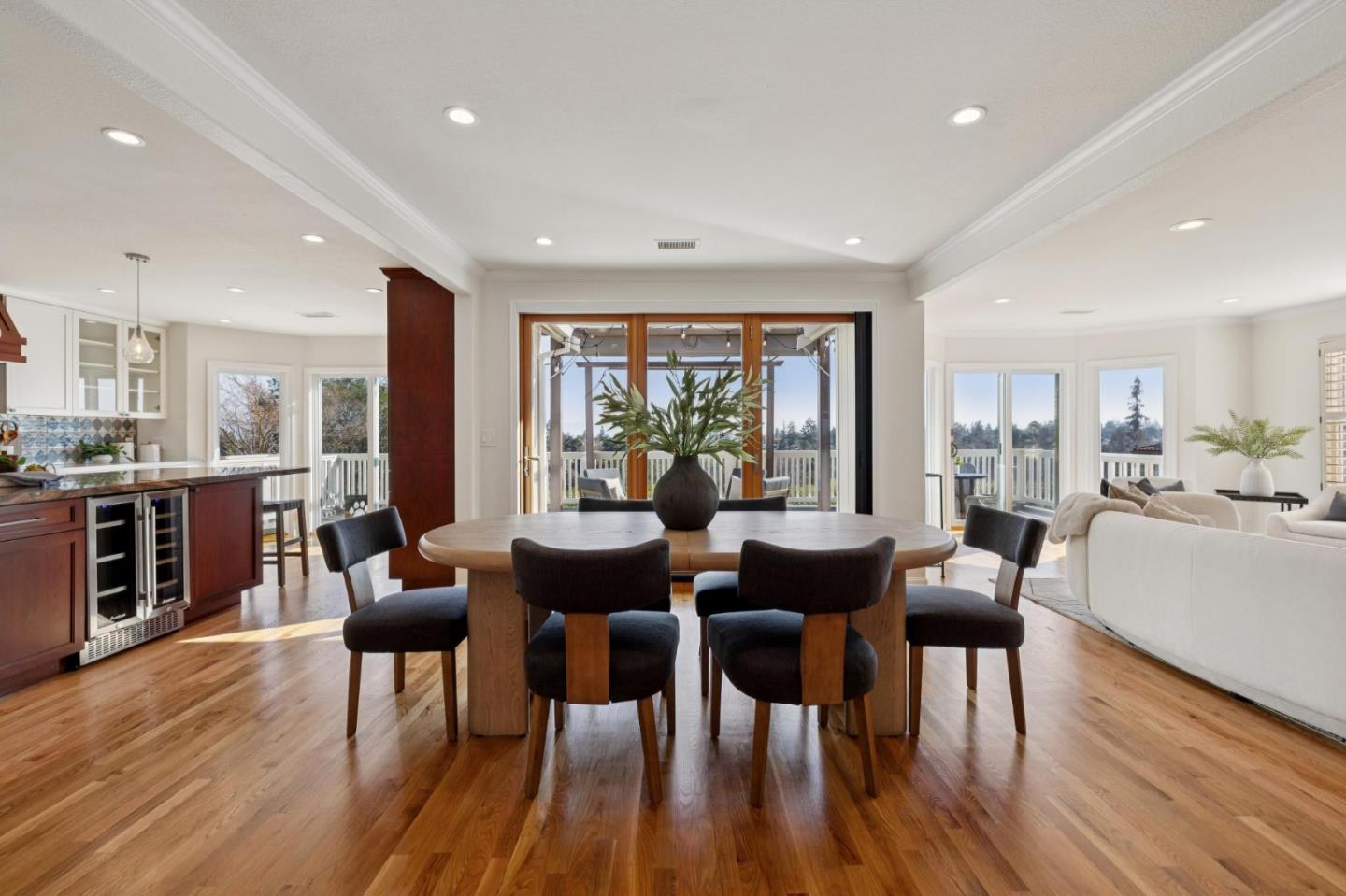 Detail Gallery Image 12 of 68 For 22208 Quinterno Ct, Cupertino,  CA 95014 - 4 Beds | 2/1 Baths