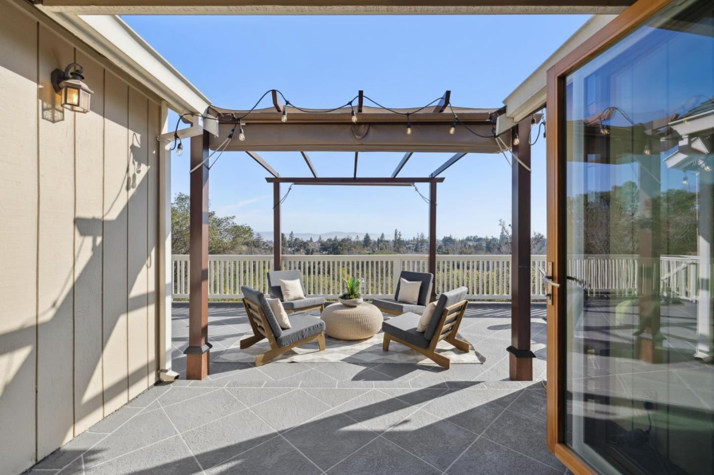 Detail Gallery Image 13 of 68 For 22208 Quinterno Ct, Cupertino,  CA 95014 - 4 Beds | 2/1 Baths