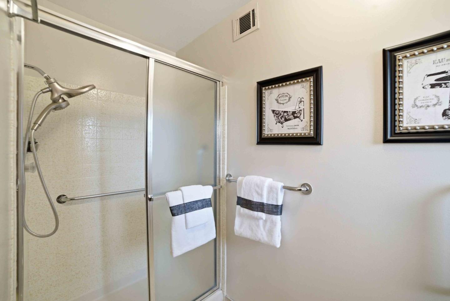 Detail Gallery Image 16 of 26 For 6856 Eldridge Dr, San Jose,  CA 95120 - 5 Beds | 2/1 Baths