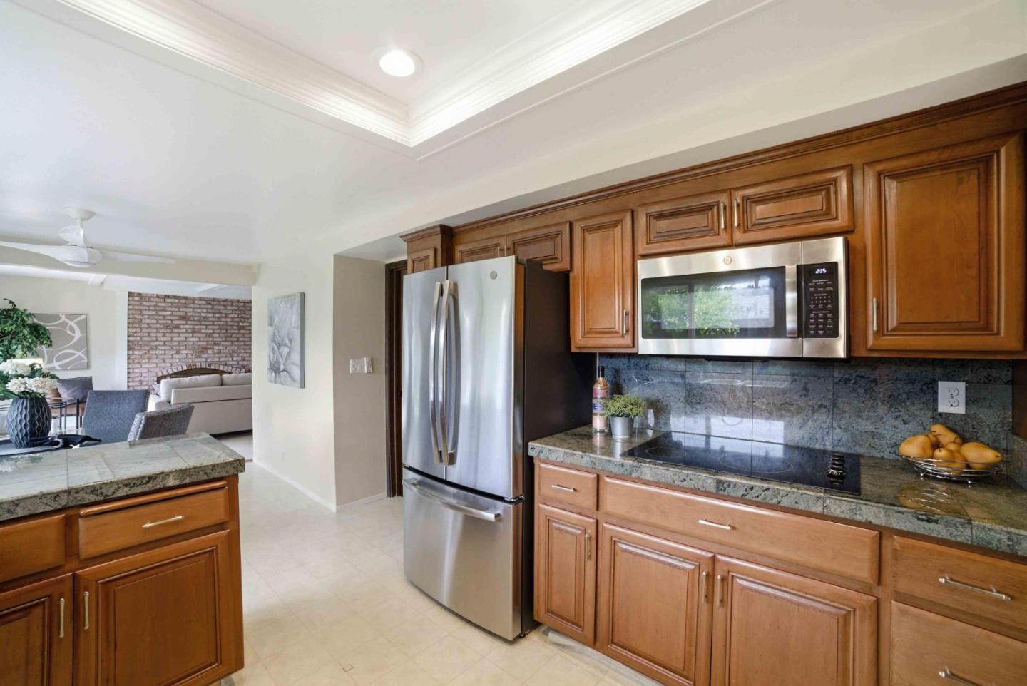 Detail Gallery Image 8 of 26 For 6856 Eldridge Dr, San Jose,  CA 95120 - 5 Beds | 2/1 Baths