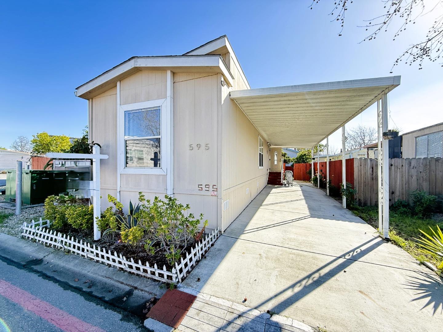 Detail Gallery Image 2 of 27 For 595 Hermitage Dr #595,  San Jose,  CA 95131 - 2 Beds | 2 Baths