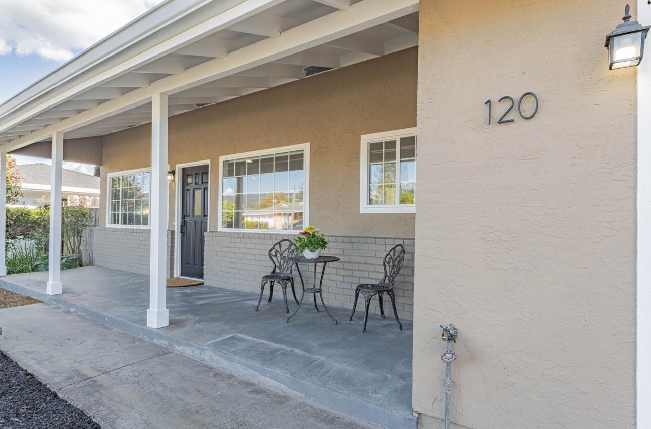 Detail Gallery Image 4 of 33 For 120 Hathaway Ave, Watsonville,  CA 95076 - 3 Beds | 2 Baths