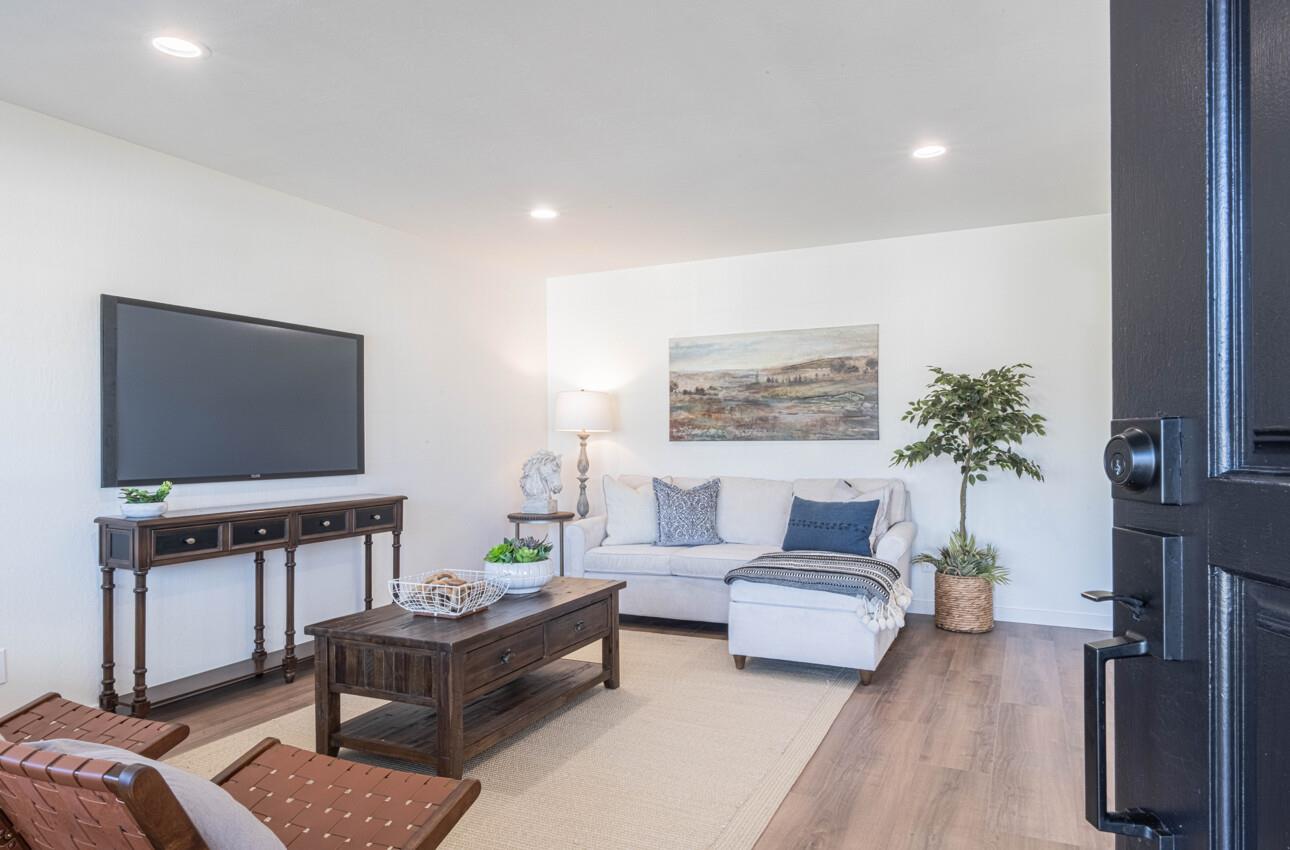 Detail Gallery Image 7 of 33 For 120 Hathaway Ave, Watsonville,  CA 95076 - 3 Beds | 2 Baths