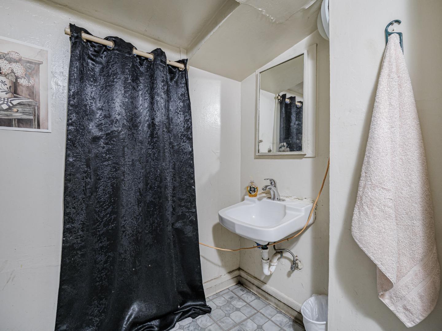 Detail Gallery Image 19 of 54 For 215 Palm Ave, Watsonville,  CA 95076 - – Beds | – Baths