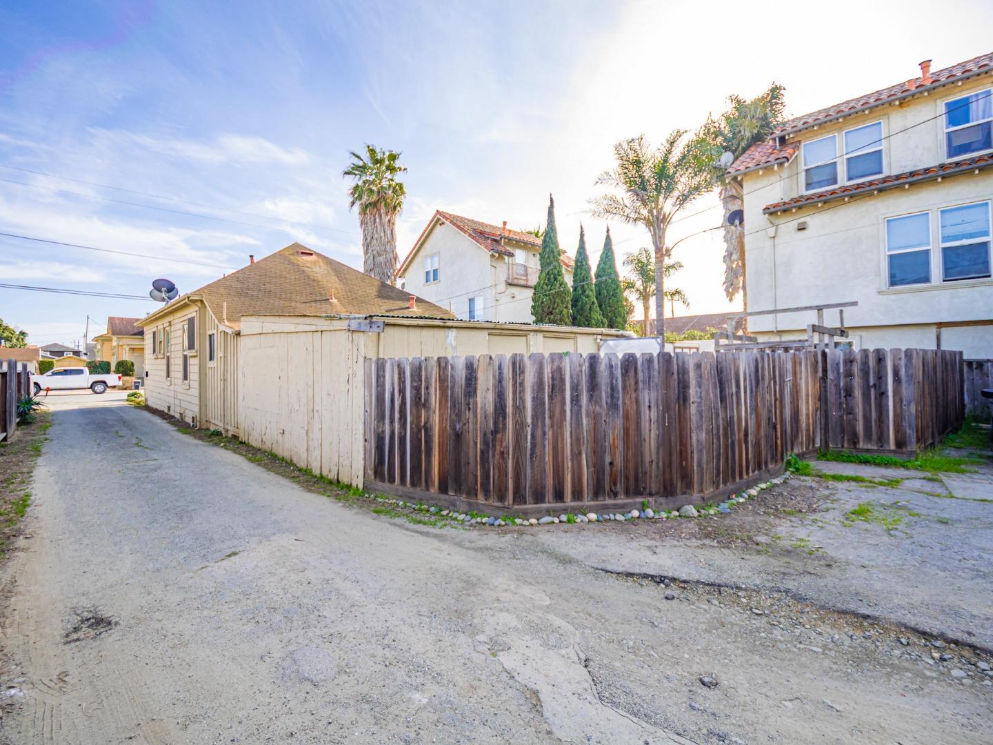 Detail Gallery Image 23 of 54 For 215 Palm Ave, Watsonville,  CA 95076 - – Beds | – Baths