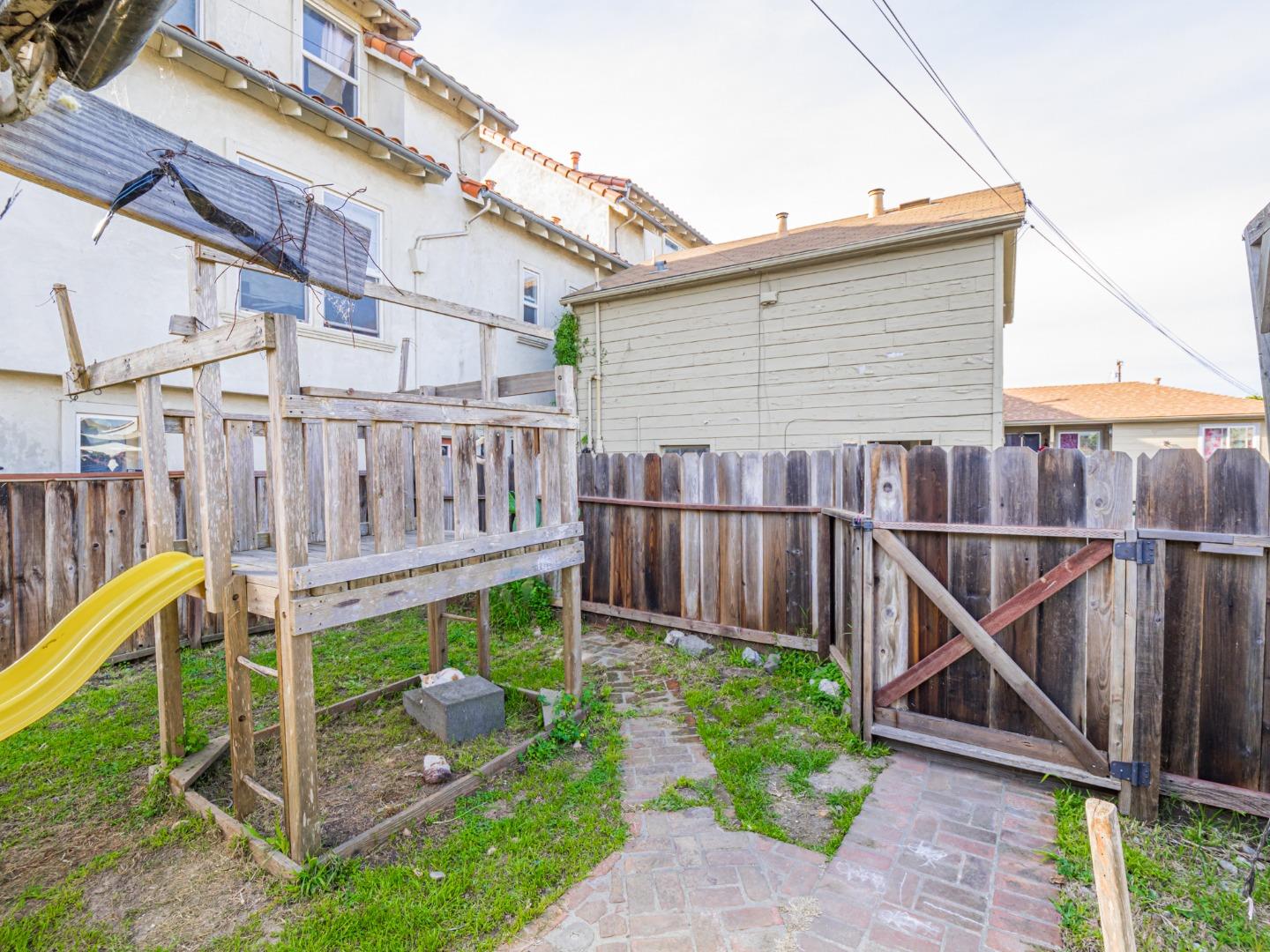 Detail Gallery Image 26 of 54 For 215 Palm Ave, Watsonville,  CA 95076 - – Beds | – Baths