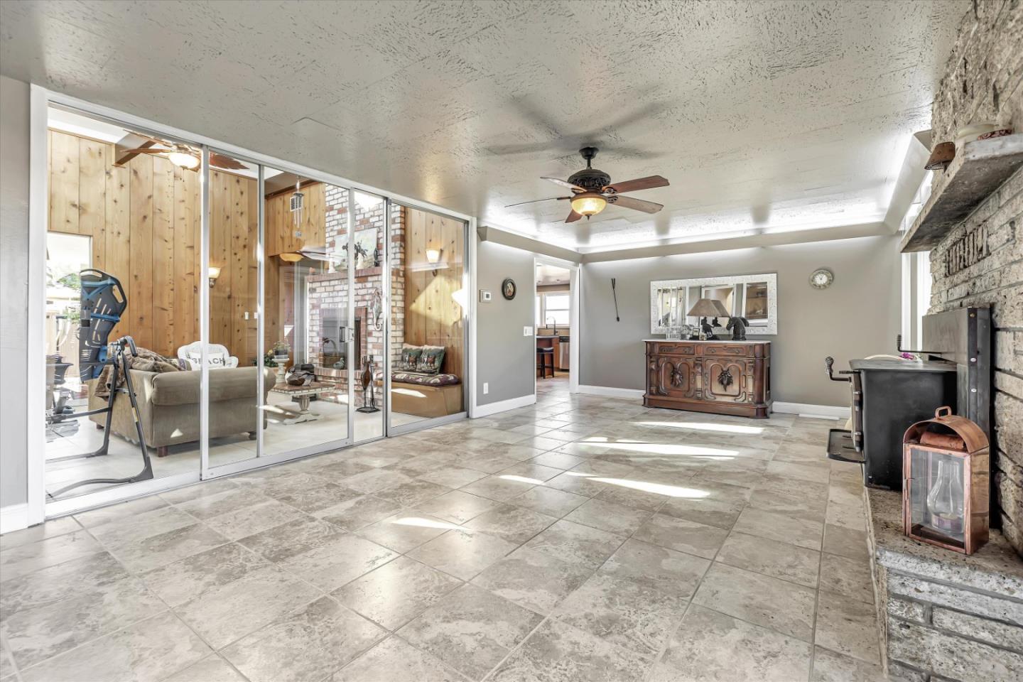 Detail Gallery Image 16 of 57 For 268 Giberson Rd, Moss Landing,  CA 95039 - 5 Beds | 4 Baths