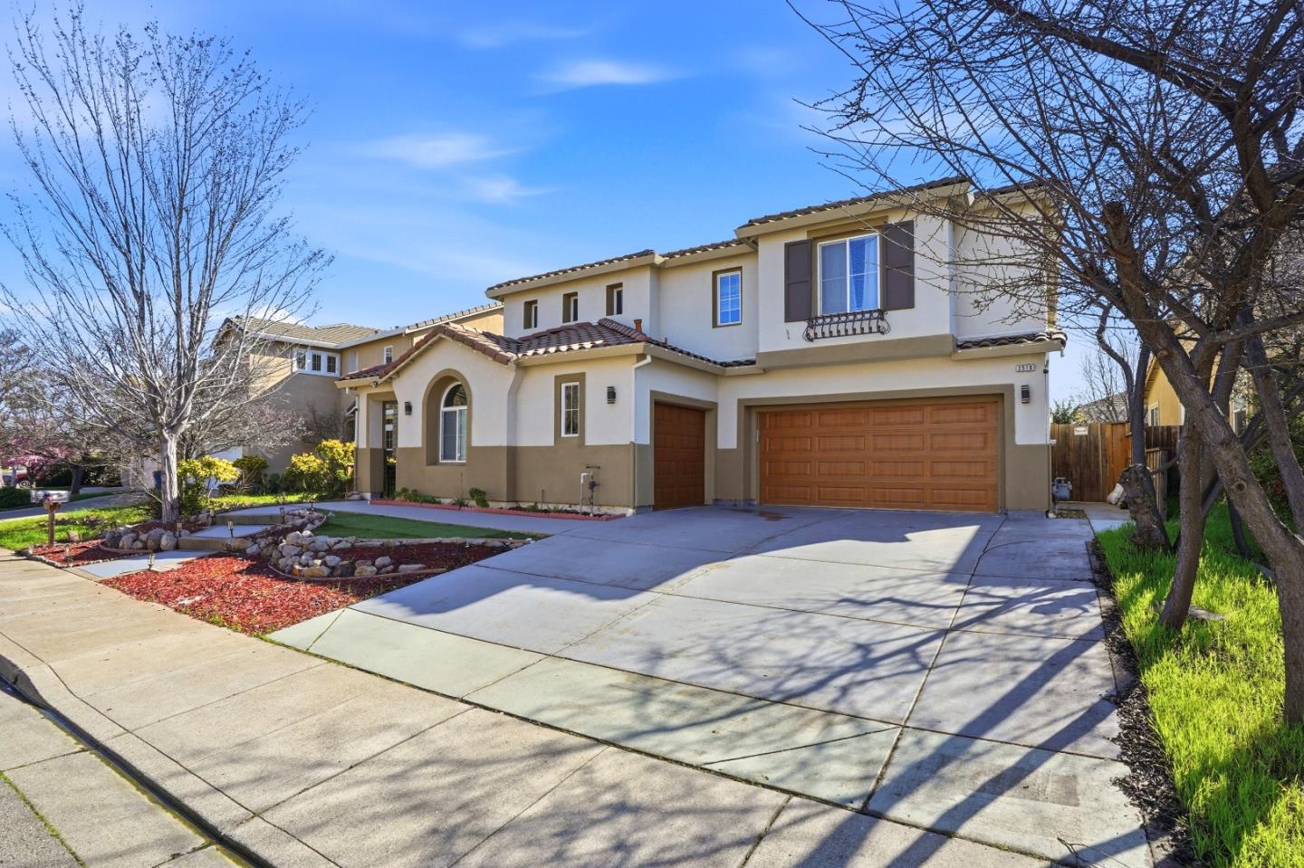 Detail Gallery Image 4 of 47 For 2510 Vallecito Way, Antioch,  CA 94531 - 5 Beds | 3 Baths