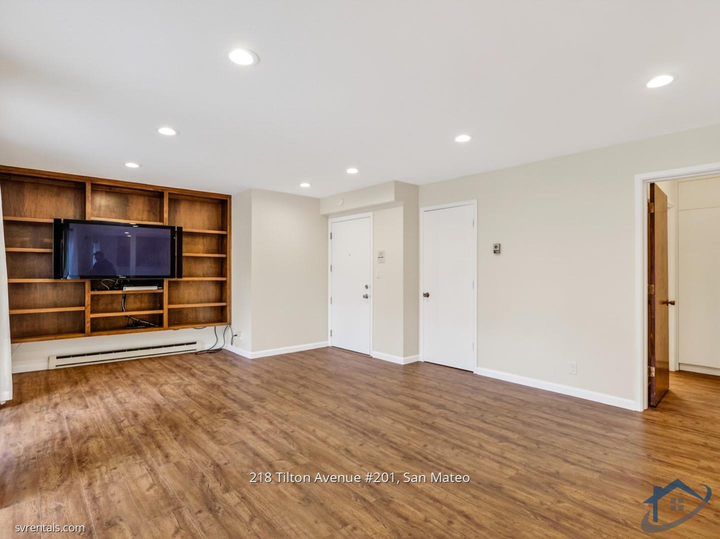 Detail Gallery Image 4 of 26 For 218 Tilton Ave #201,  San Mateo,  CA 94401 - 2 Beds | 2 Baths