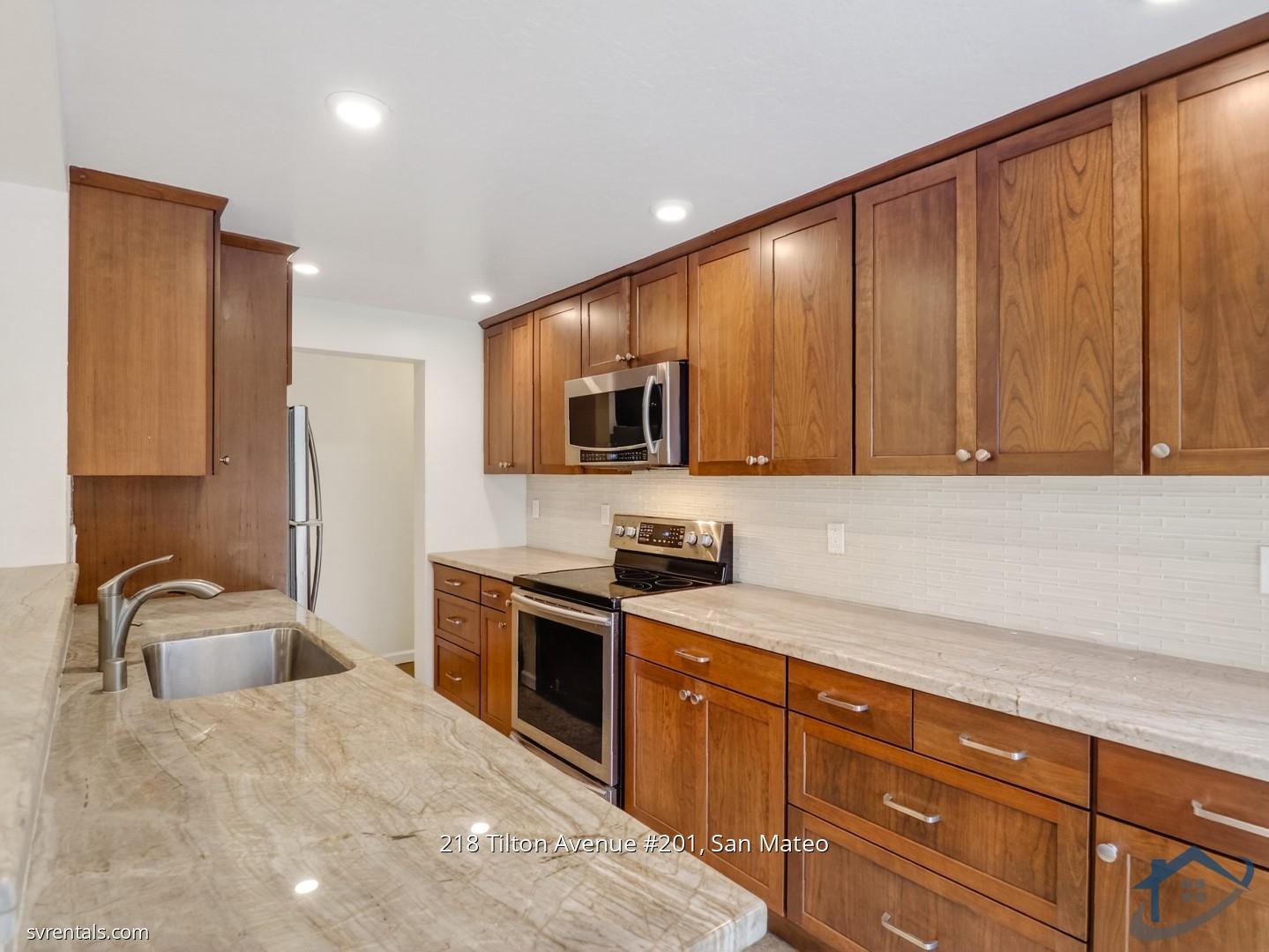Detail Gallery Image 8 of 26 For 218 Tilton Ave #201,  San Mateo,  CA 94401 - 2 Beds | 2 Baths