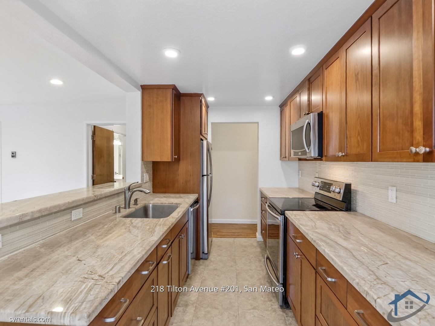 Detail Gallery Image 9 of 26 For 218 Tilton Ave #201,  San Mateo,  CA 94401 - 2 Beds | 2 Baths