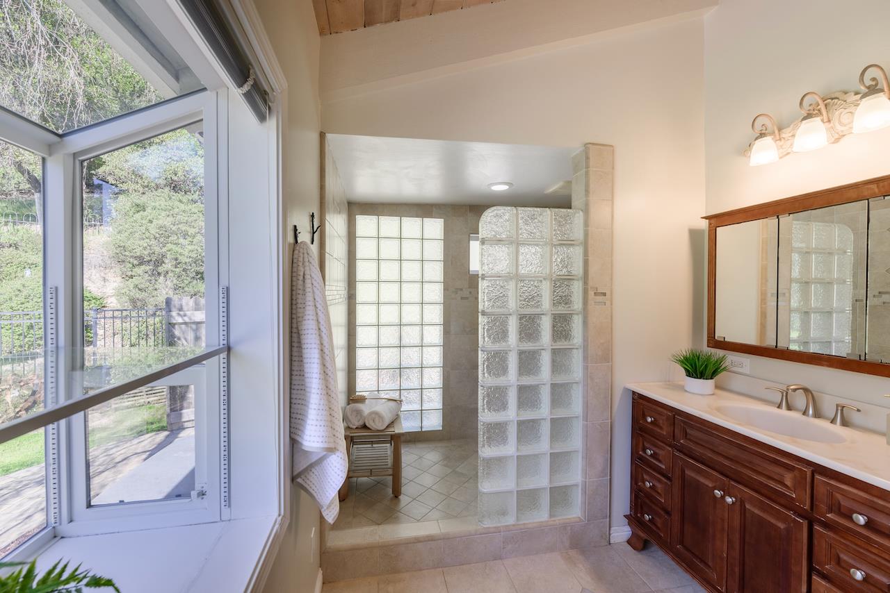 Detail Gallery Image 65 of 116 For 225 Nelson Rd, Scotts Valley,  CA 95066 - 5 Beds | 3 Baths