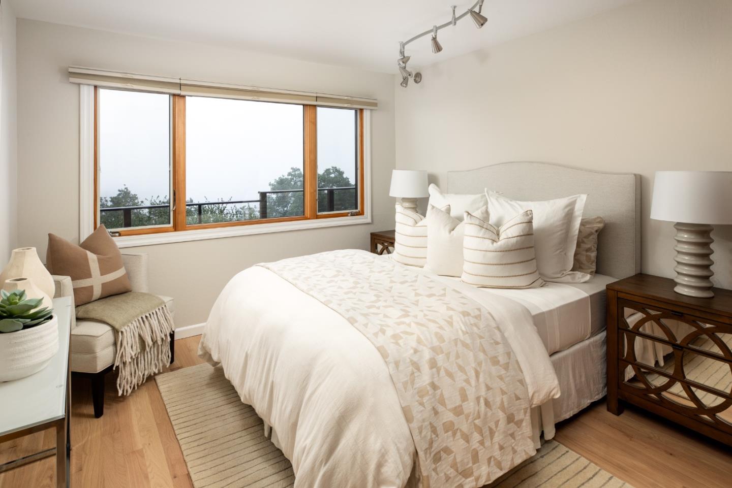 Detail Gallery Image 19 of 34 For 24793 Northcrest Ln, Los Altos Hills,  CA 94024 - 4 Beds | 2/1 Baths