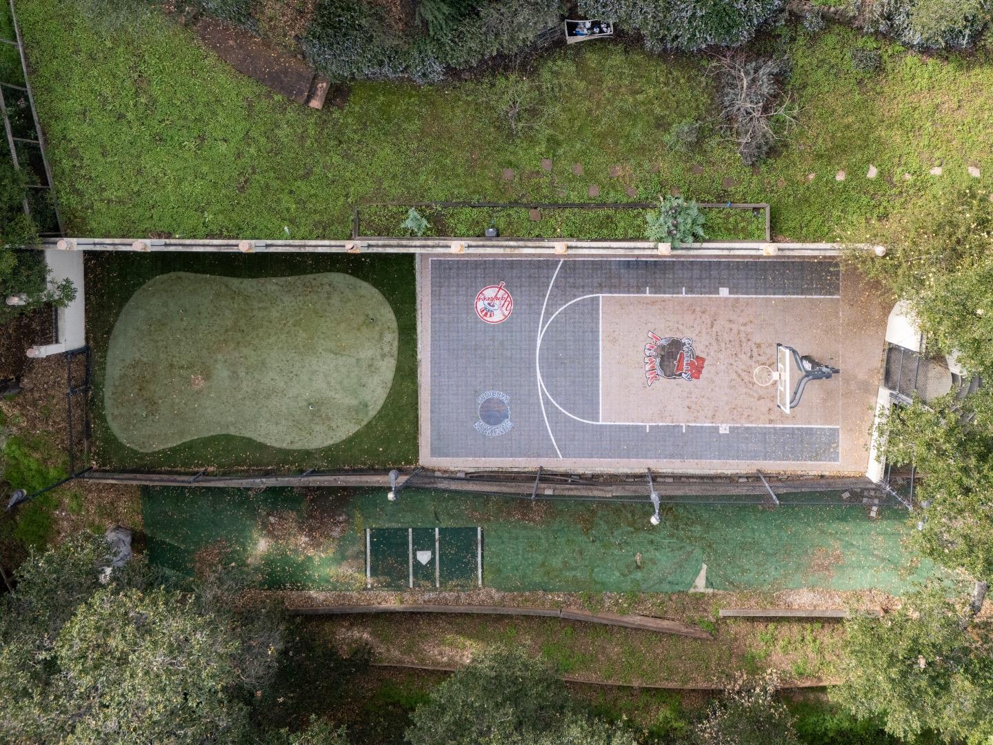 Detail Gallery Image 24 of 34 For 24793 Northcrest Ln, Los Altos Hills,  CA 94024 - 4 Beds | 2/1 Baths