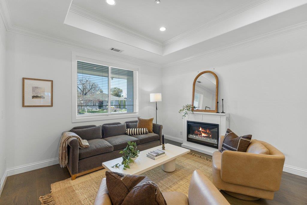 Detail Gallery Image 8 of 66 For 480 Rosewood, San Jose,  CA 95117 - 5 Beds | 4 Baths