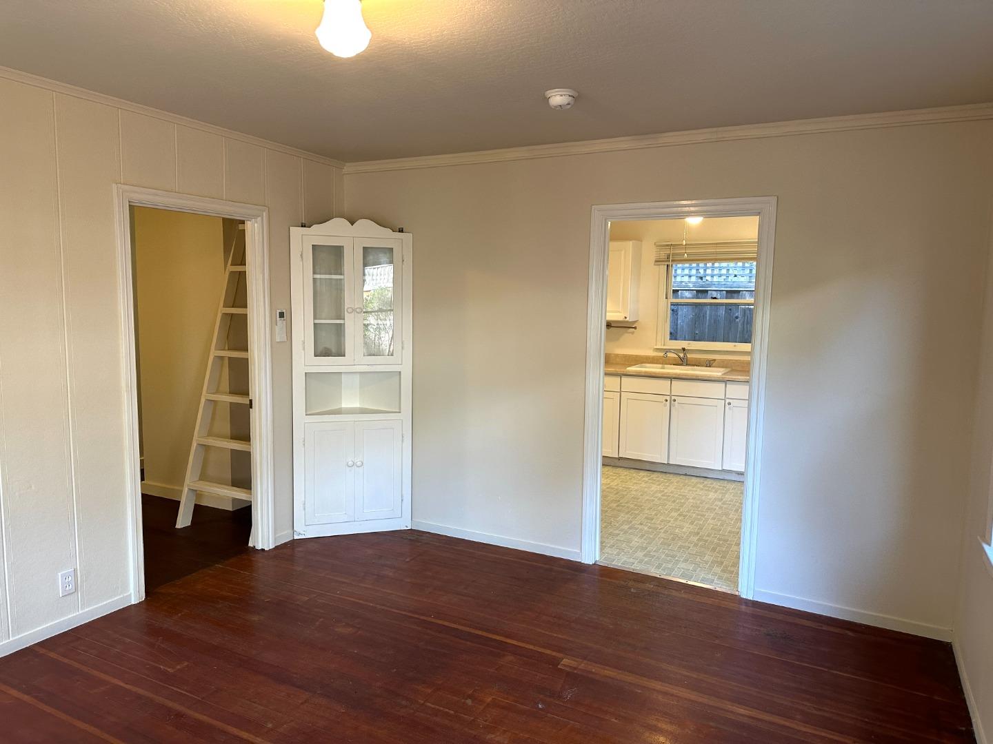 Detail Gallery Image 3 of 13 For 204 Caldwell Ave, Los Gatos,  CA 95032 - 1 Beds | 1 Baths