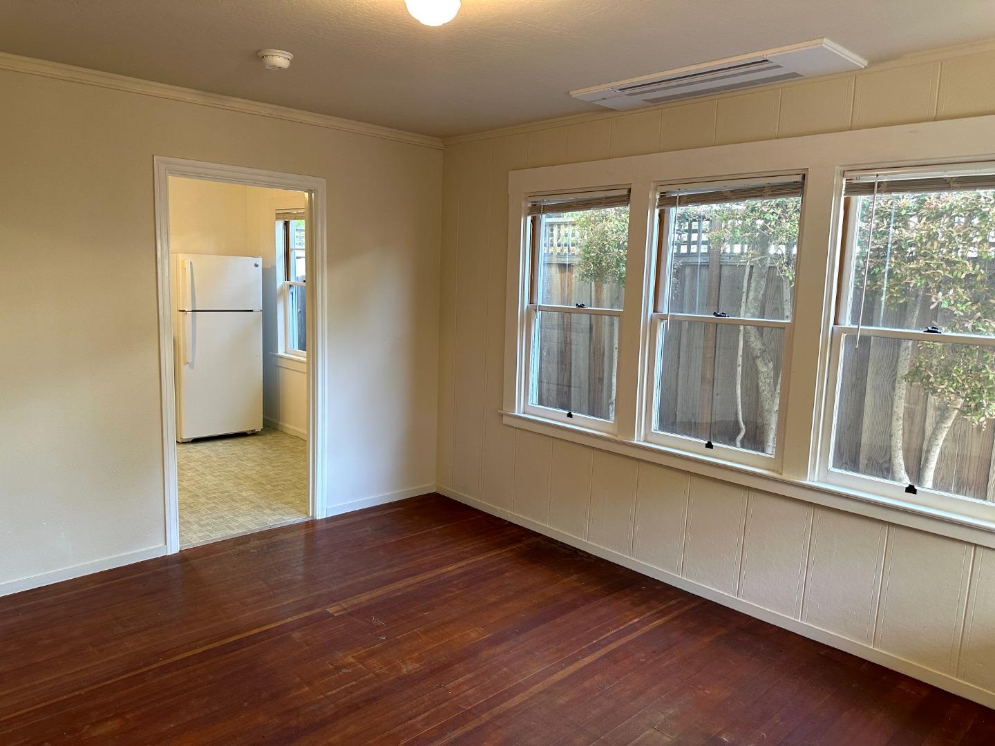 Detail Gallery Image 4 of 13 For 204 Caldwell Ave, Los Gatos,  CA 95032 - 1 Beds | 1 Baths