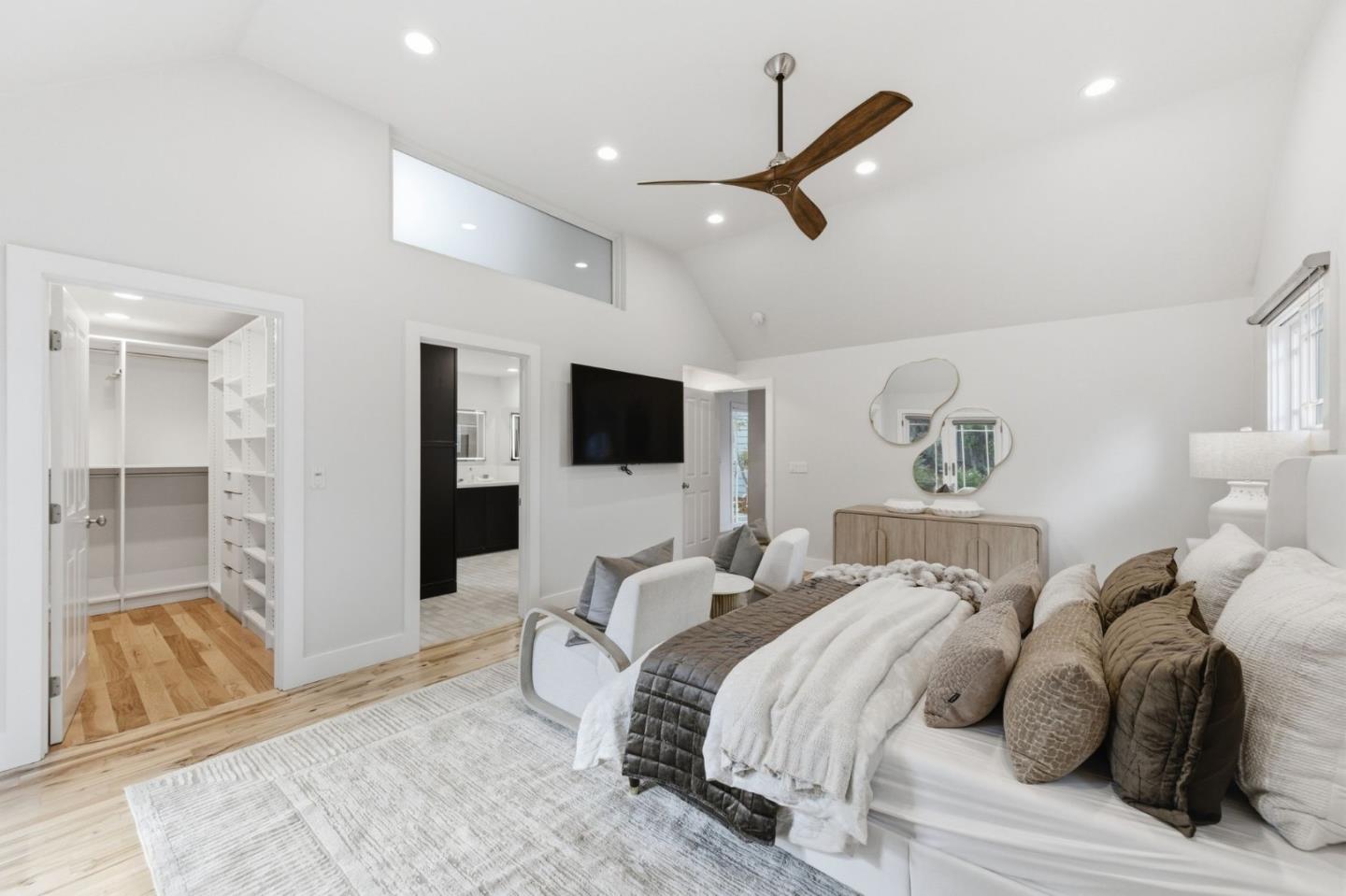 Detail Gallery Image 16 of 38 For 16508 Oleander Ave, Los Gatos,  CA 95032 - 5 Beds | 3 Baths