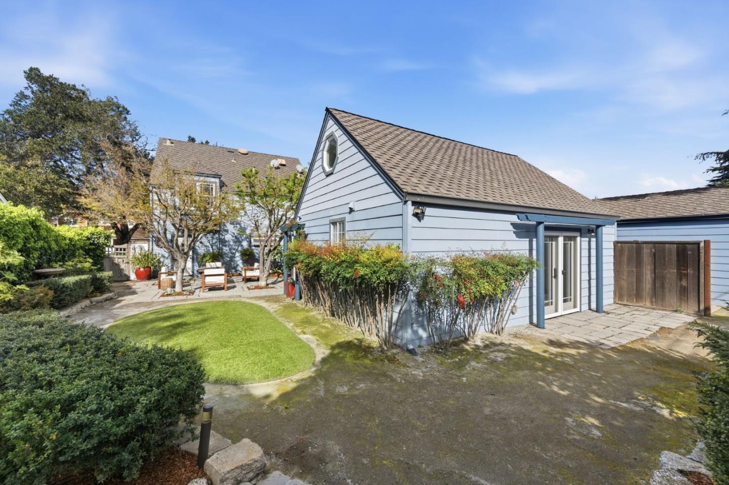 Detail Gallery Image 31 of 38 For 16508 Oleander Ave, Los Gatos,  CA 95032 - 5 Beds | 3 Baths