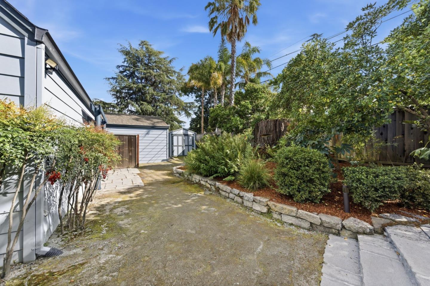 Detail Gallery Image 33 of 38 For 16508 Oleander Ave, Los Gatos,  CA 95032 - 5 Beds | 3 Baths