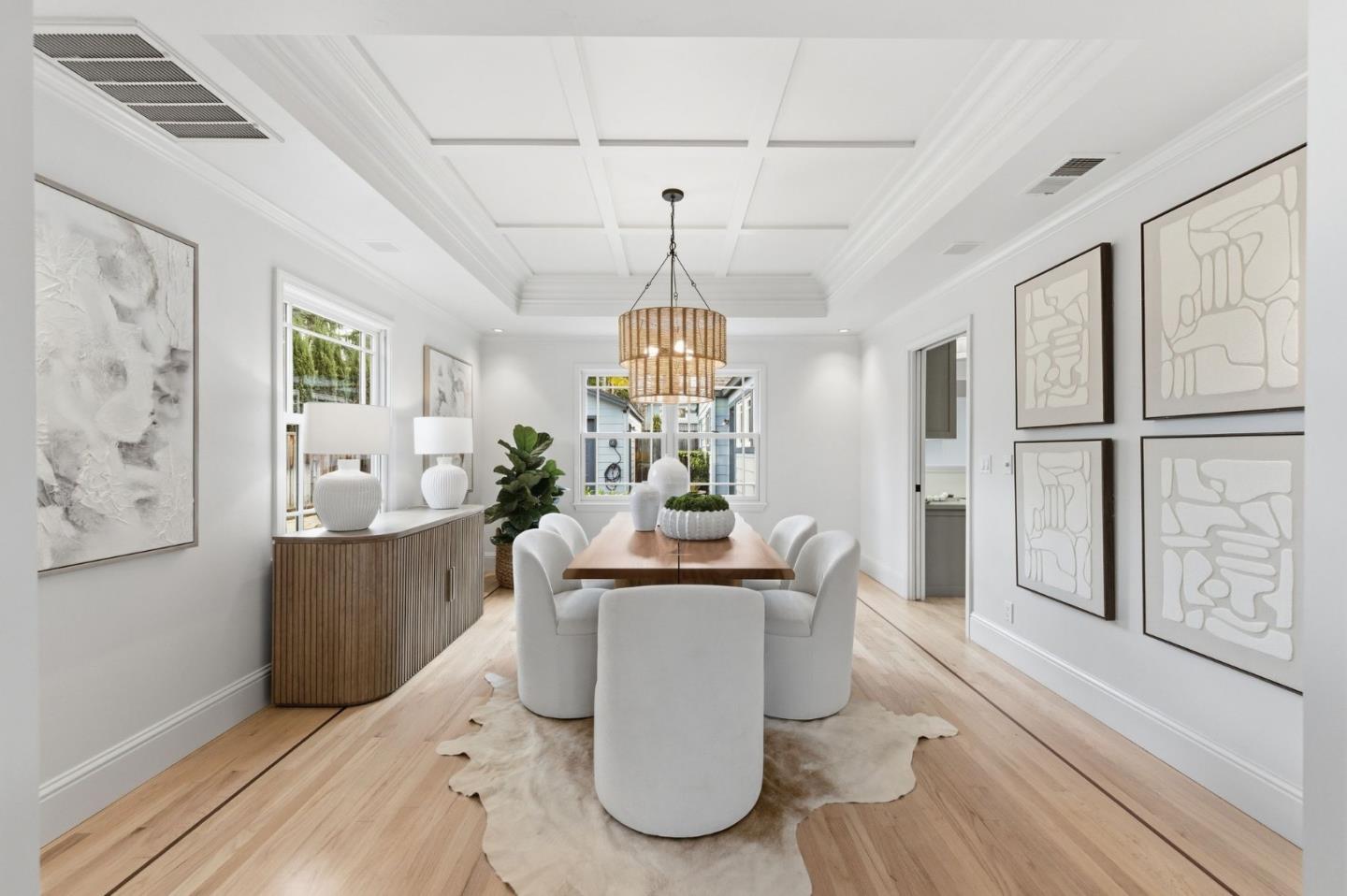 Detail Gallery Image 5 of 38 For 16508 Oleander Ave, Los Gatos,  CA 95032 - 5 Beds | 3 Baths