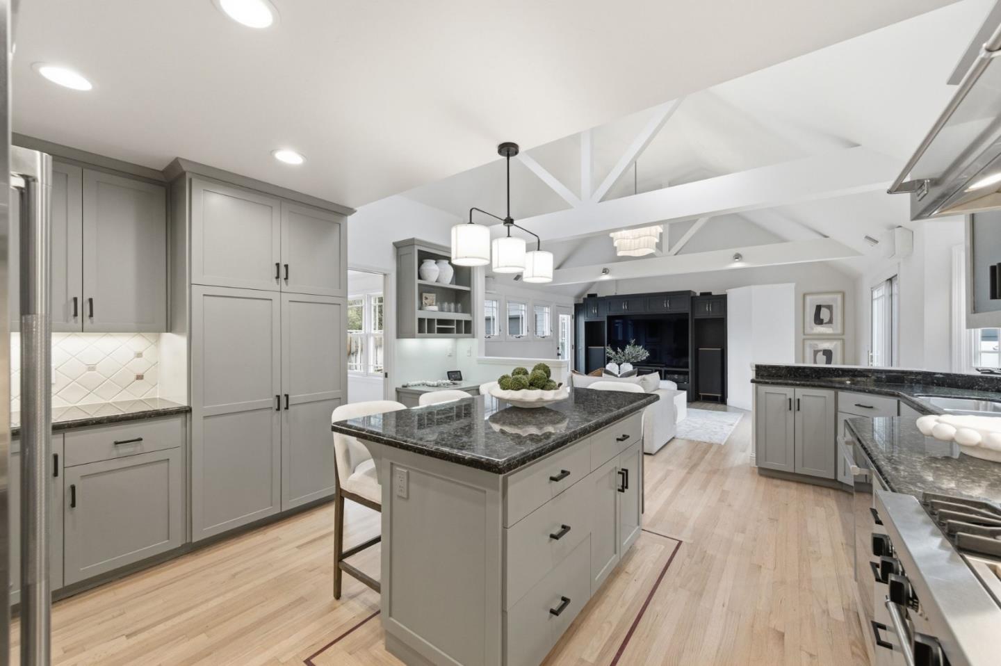 Detail Gallery Image 7 of 38 For 16508 Oleander Ave, Los Gatos,  CA 95032 - 5 Beds | 3 Baths