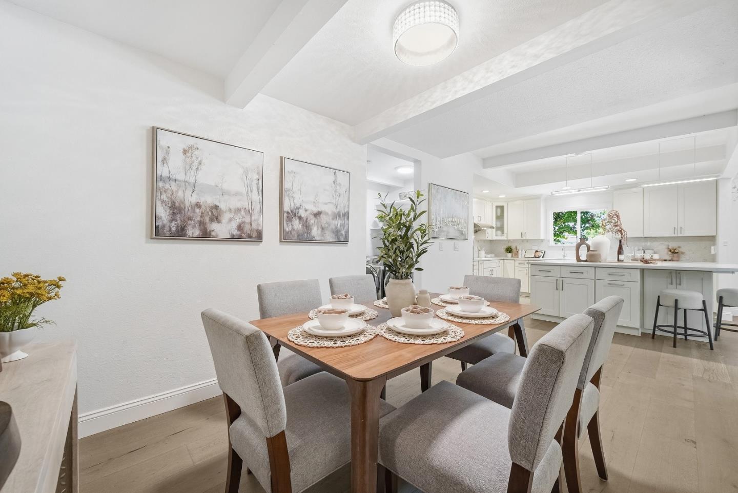 Detail Gallery Image 11 of 66 For 592 Sunnymount Ave, Sunnyvale,  CA 94087 - 5 Beds | 3 Baths