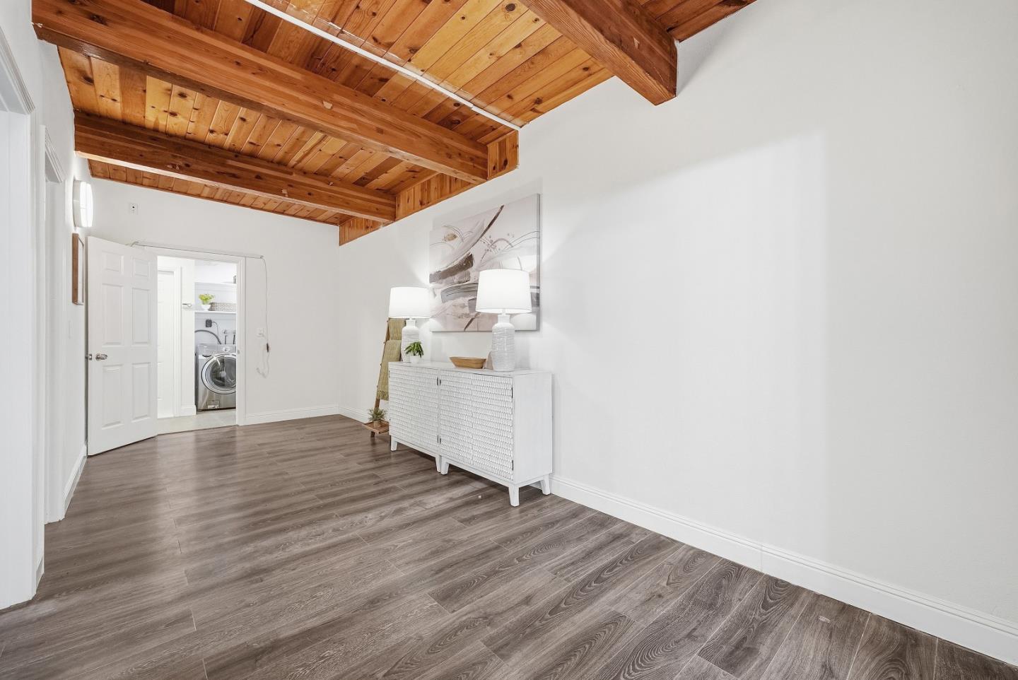 Detail Gallery Image 35 of 66 For 592 Sunnymount Ave, Sunnyvale,  CA 94087 - 5 Beds | 3 Baths