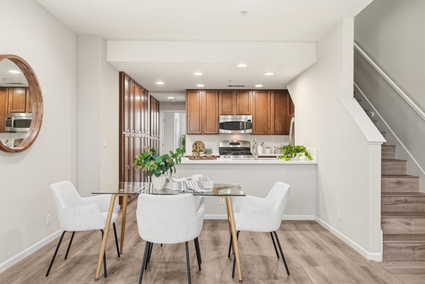 Detail Gallery Image 4 of 46 For 2518 Autumnvale Ave, San Jose,  CA 95131 - 3 Beds | 3 Baths