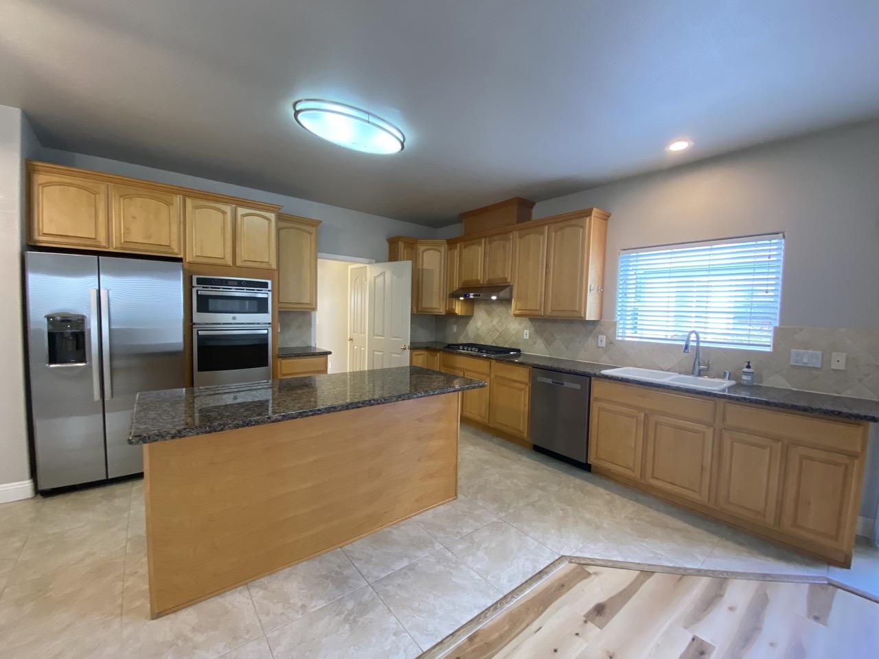 Detail Gallery Image 12 of 29 For 434 Cypress Ave, San Jose,  CA 95117 - 4 Beds | 3 Baths