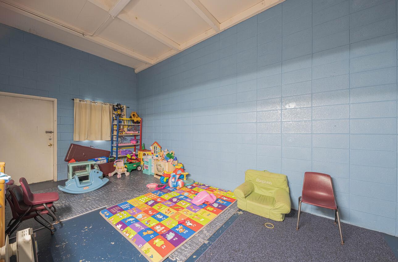 Detail Gallery Image 10 of 19 For 17 E Lake St #17,  Salinas,  CA 93901 - – Beds | – Baths