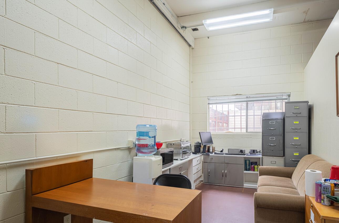 Detail Gallery Image 4 of 19 For 17 E Lake St #17,  Salinas,  CA 93901 - – Beds | – Baths