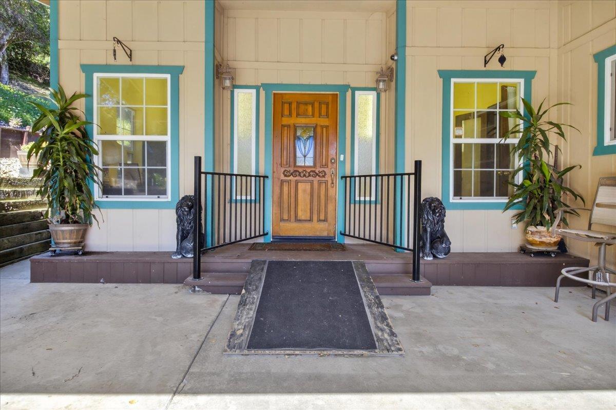 Detail Gallery Image 10 of 41 For 1222 via Del Sol Rd, Salinas,  CA 93907 - 5 Beds | 4/1 Baths