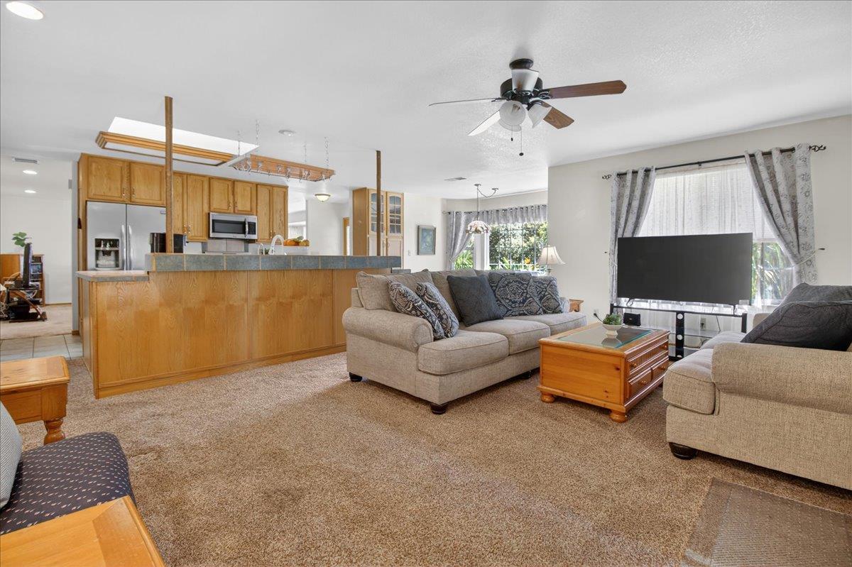 Detail Gallery Image 16 of 41 For 1222 via Del Sol Rd, Salinas,  CA 93907 - 5 Beds | 4/1 Baths