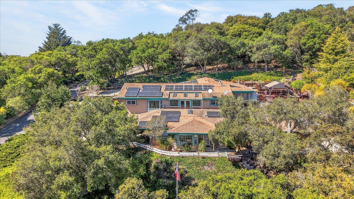 Detail Gallery Image 2 of 41 For 1222 via Del Sol Rd, Salinas,  CA 93907 - 5 Beds | 4/1 Baths