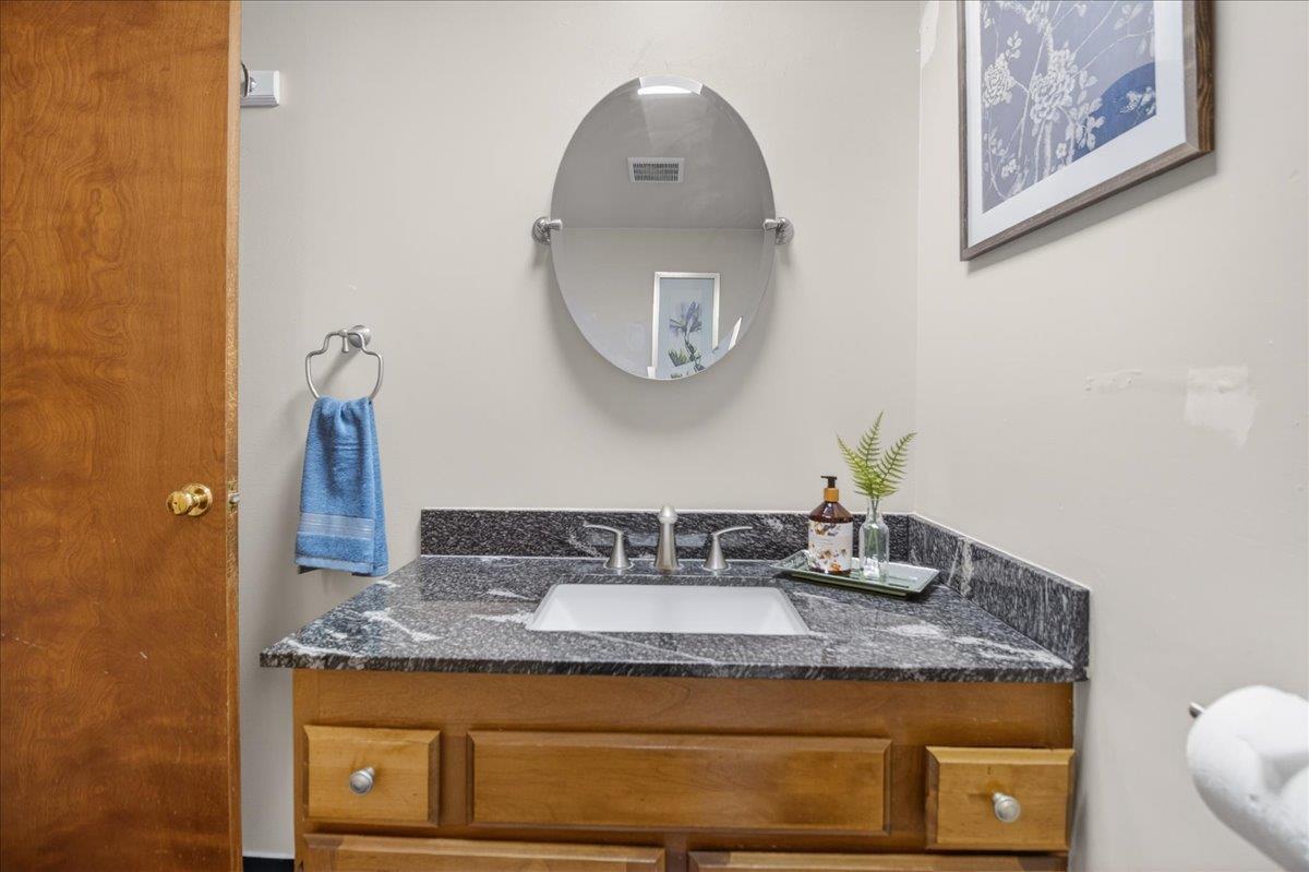 Detail Gallery Image 23 of 41 For 1222 via Del Sol Rd, Salinas,  CA 93907 - 5 Beds | 4/1 Baths