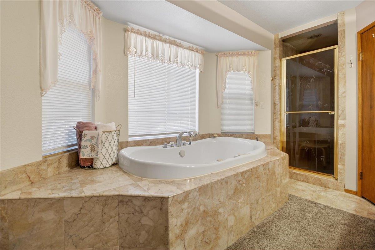 Detail Gallery Image 26 of 41 For 1222 via Del Sol Rd, Salinas,  CA 93907 - 5 Beds | 4/1 Baths