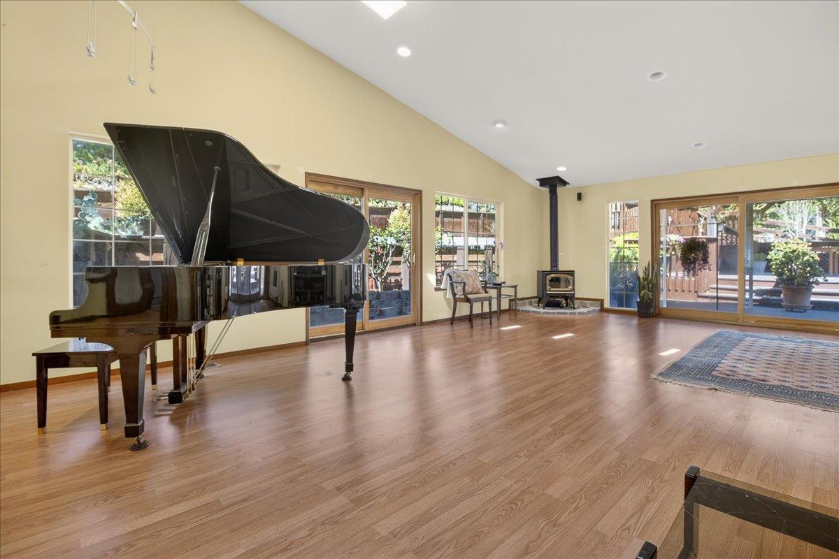 Detail Gallery Image 28 of 41 For 1222 via Del Sol Rd, Salinas,  CA 93907 - 5 Beds | 4/1 Baths