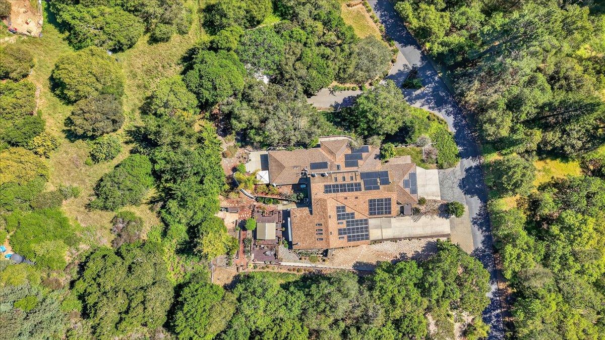 Detail Gallery Image 3 of 41 For 1222 via Del Sol Rd, Salinas,  CA 93907 - 5 Beds | 4/1 Baths