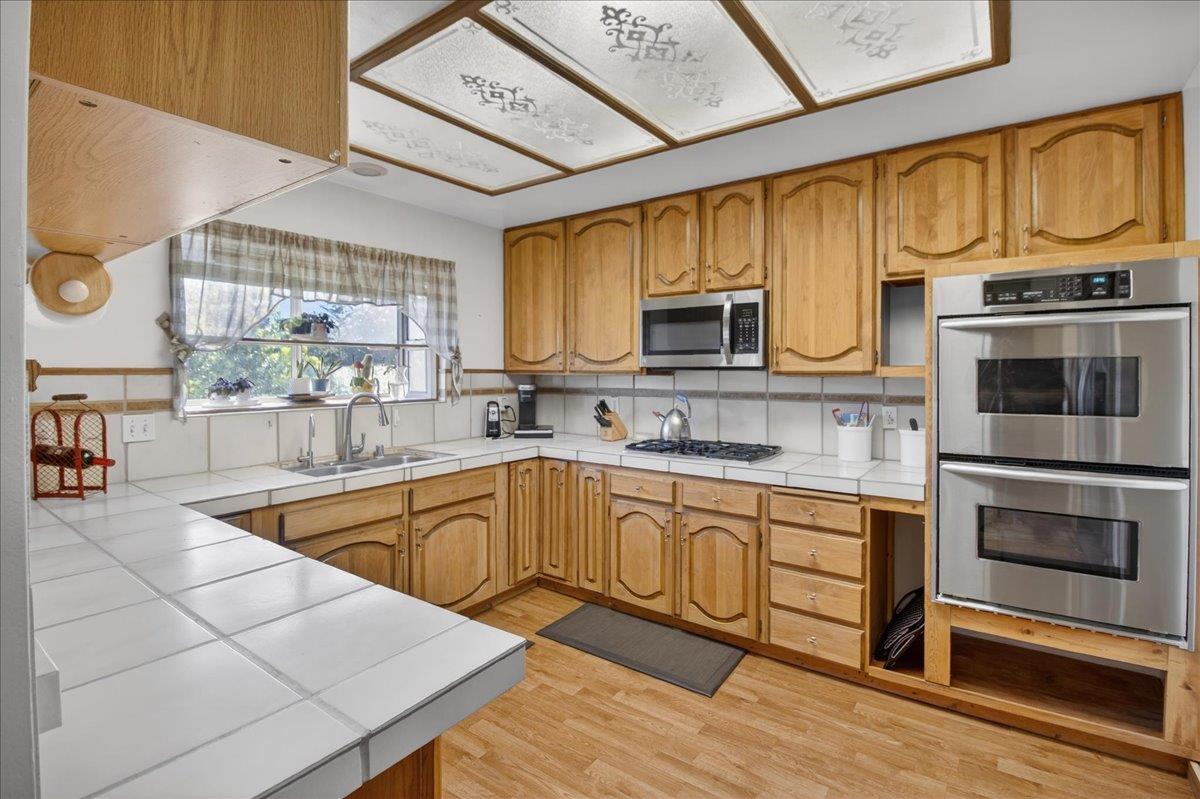 Detail Gallery Image 34 of 41 For 1222 via Del Sol Rd, Salinas,  CA 93907 - 5 Beds | 4/1 Baths